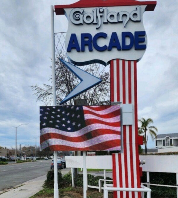 Golfland Sunnyvale Exterior Signage Golfland Sunnyvale Exterior LED Signage